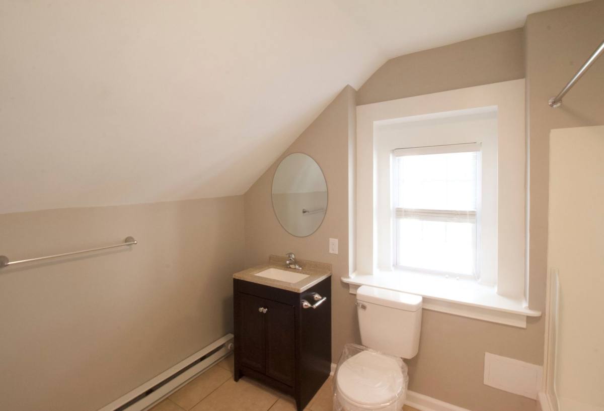 Apartment for rent at 117 Chestnut St E, Audubon, NJ 08106