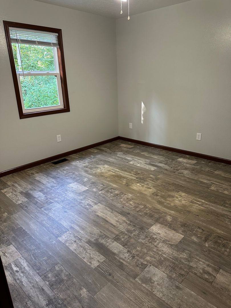 Apartment for rent at 301 E Palm Dr, Syracuse, IN 46567