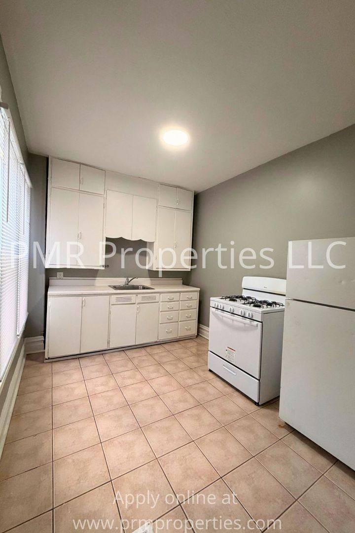 Apartment for rent at 114-116 S 7th St, Council Bluffs, IA 51501