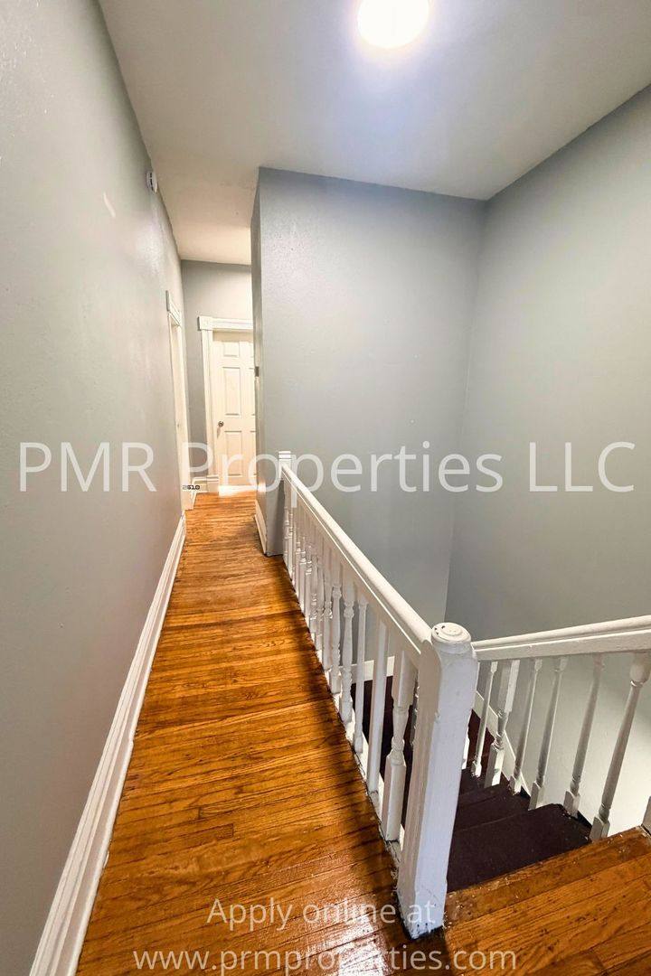 Apartment for rent at 114-116 S 7th St, Council Bluffs, IA 51501