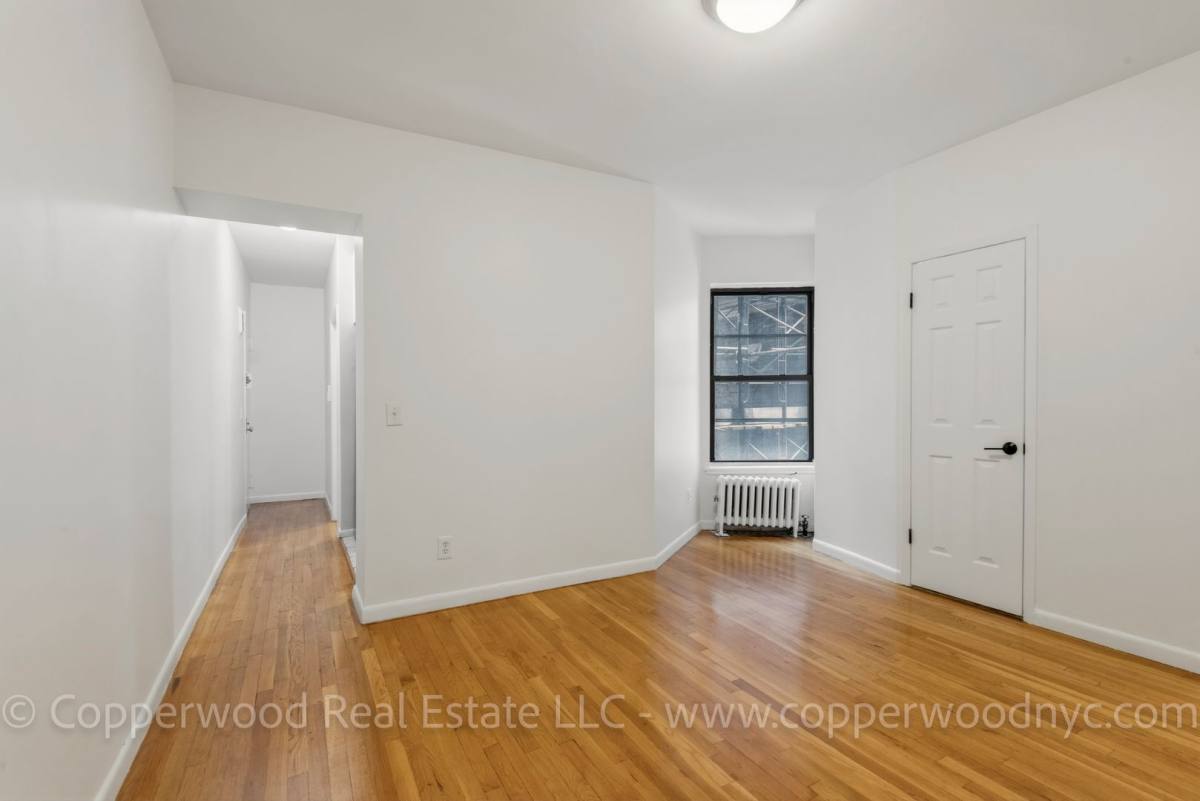 Apartment for rent at 402 E 78th St, New York, NY 10075