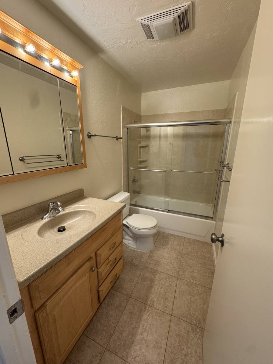 Apartment for rent at 1056 Grand Ave #103, South San Francisco, CA 94080