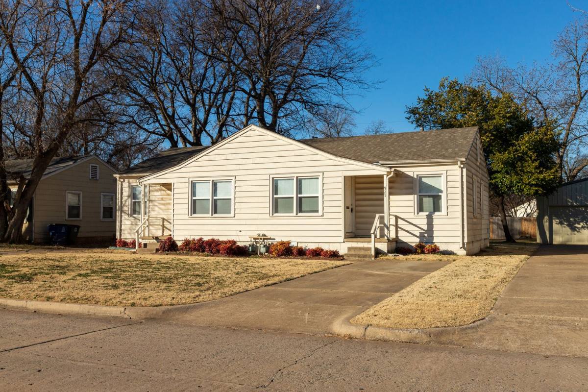 House for rent at 925 E 37th Place, Tulsa, OK 74105