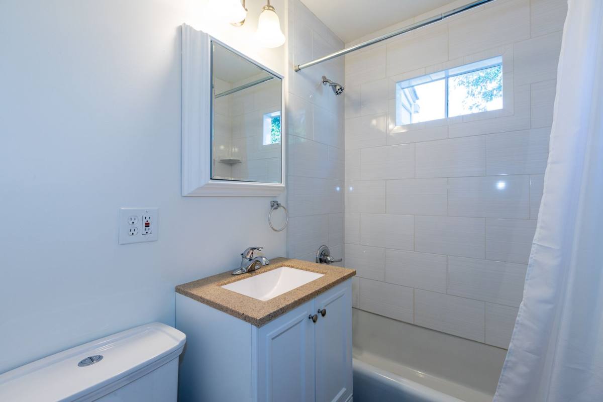 House for rent at 925 E 37th Place, Tulsa, OK 74105