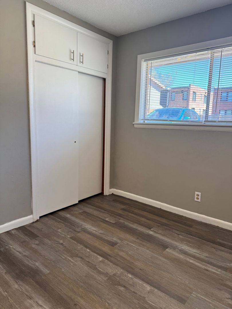 Apartment for rent at 1125-1127 S Quincy, Tulsa, OK 74120