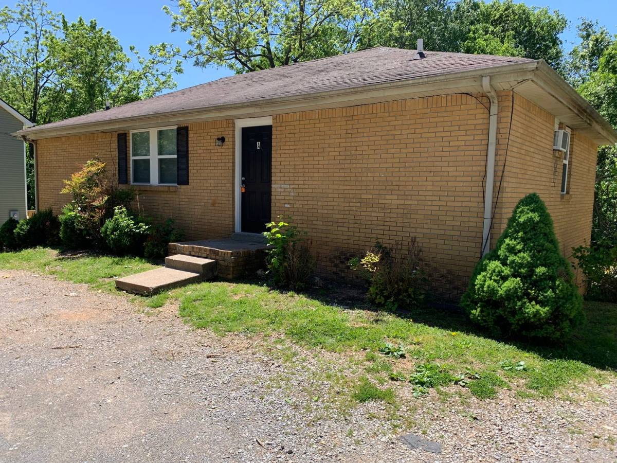 Apartment for rent at 812 Bradley St, Clarksville, TN 37040