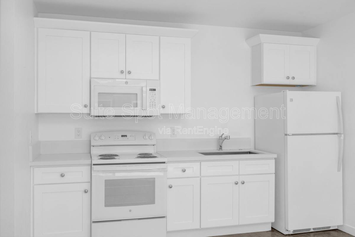 Apartment for rent at 570 N Cambridge St #572, Orange, CA 92867