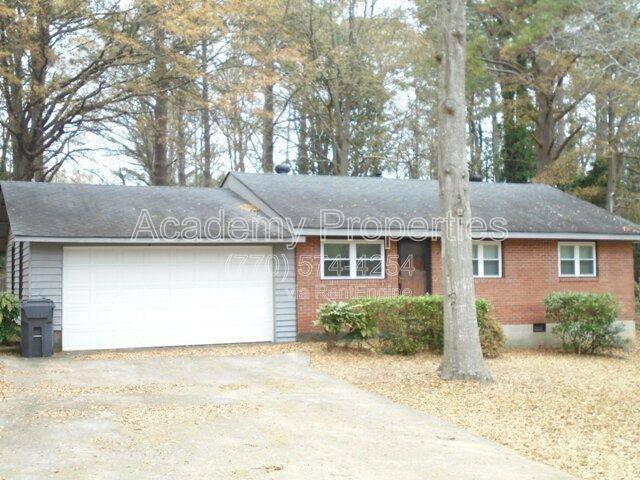 House for rent at 105 E Mimosa Dr, Jonesboro, GA 30236