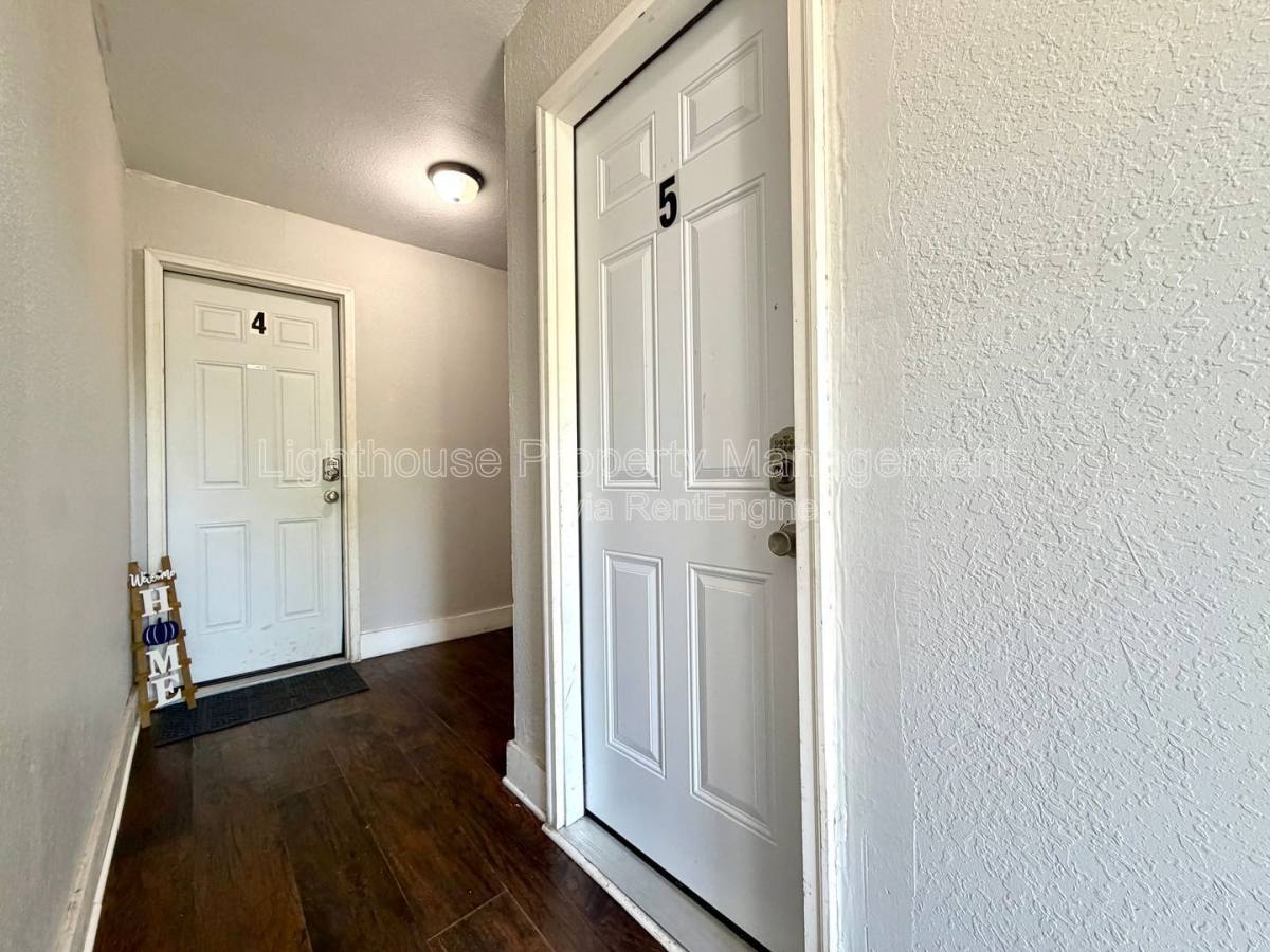 Apartment for rent at 2825 Sanford St #5, Muskegon, MI 49444