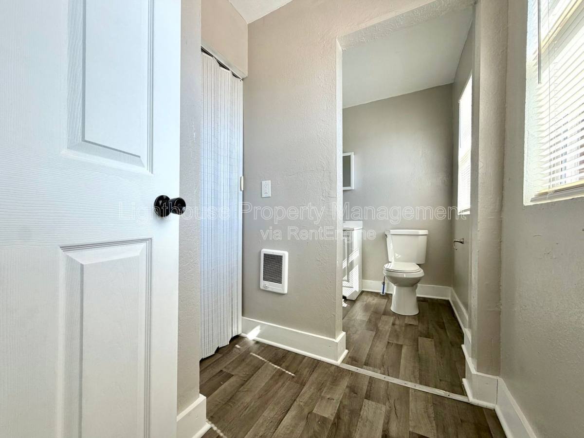 Apartment for rent at 2825 Sanford St #5, Muskegon, MI 49444