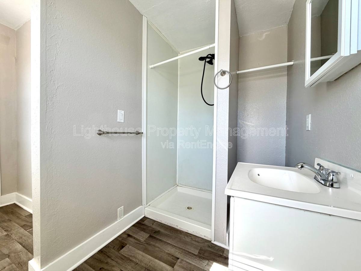 Apartment for rent at 2825 Sanford St #5, Muskegon, MI 49444