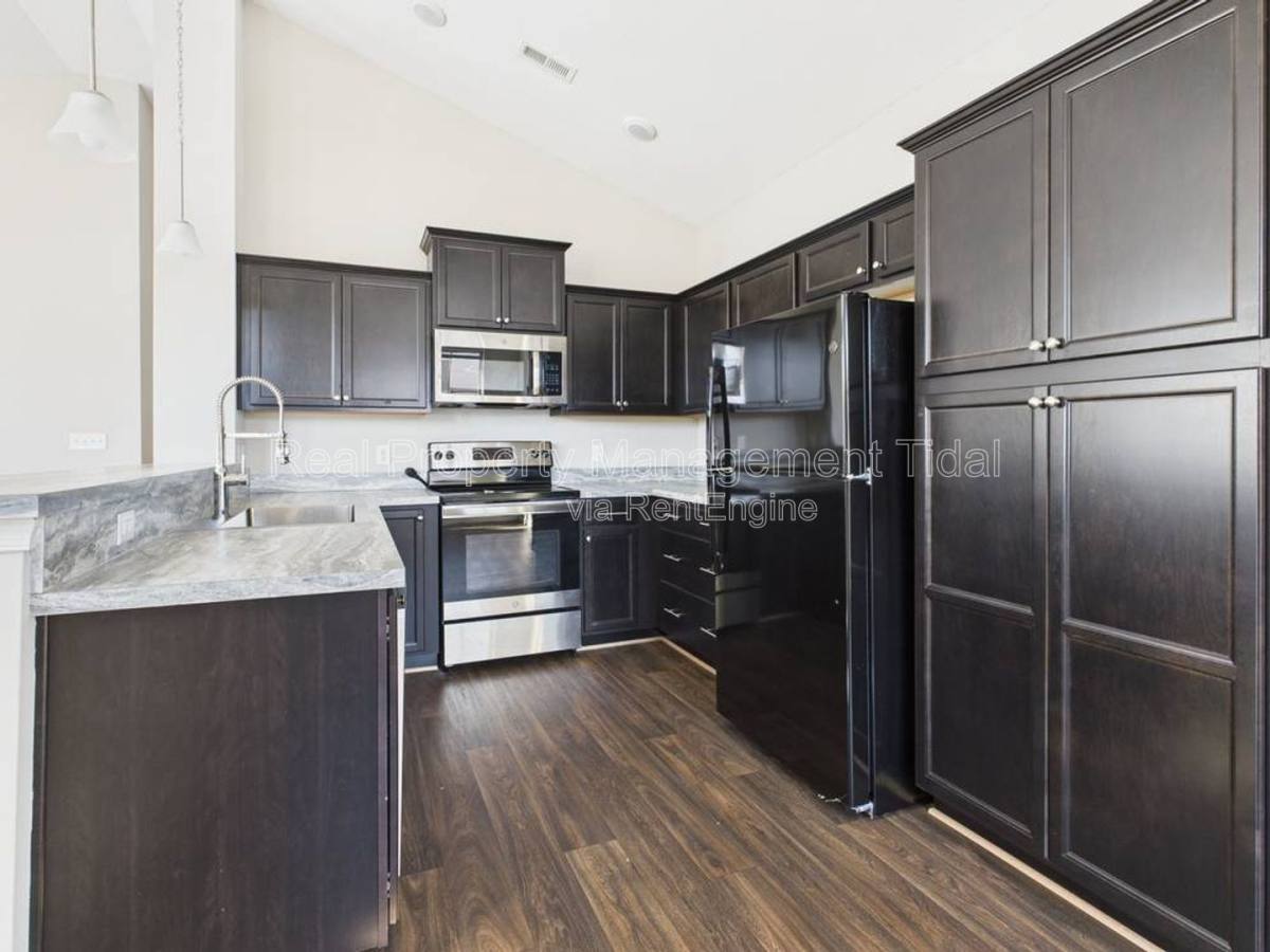 Townhouse for rent at 604 Kathy Ann Way W, Carrollton, VA 23314