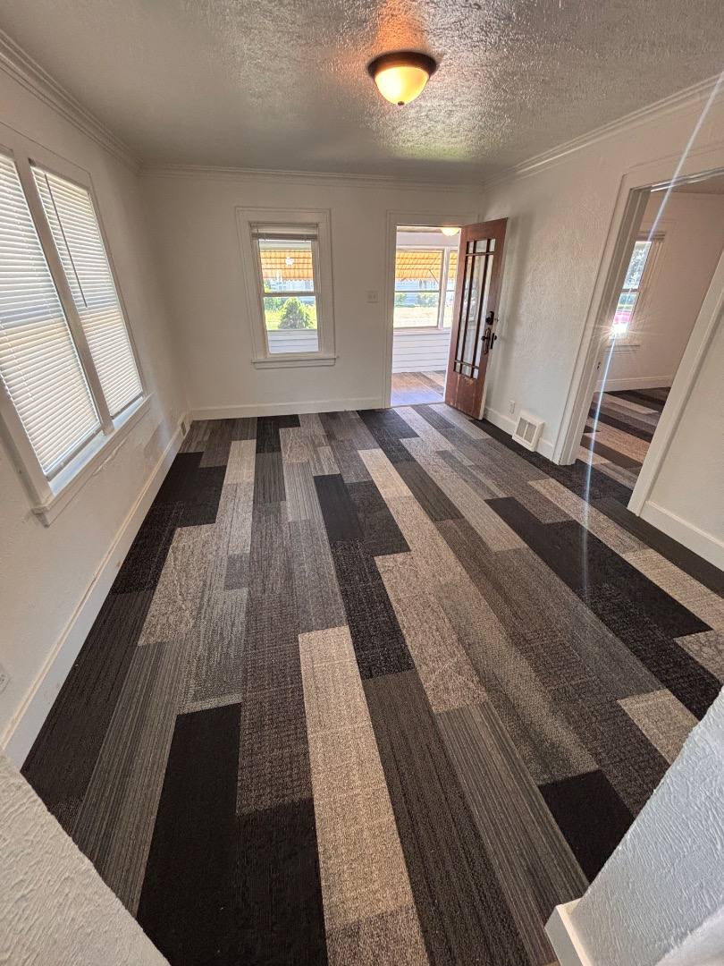 House for rent at 618 W Marion St, Mishawaka, IN 46545