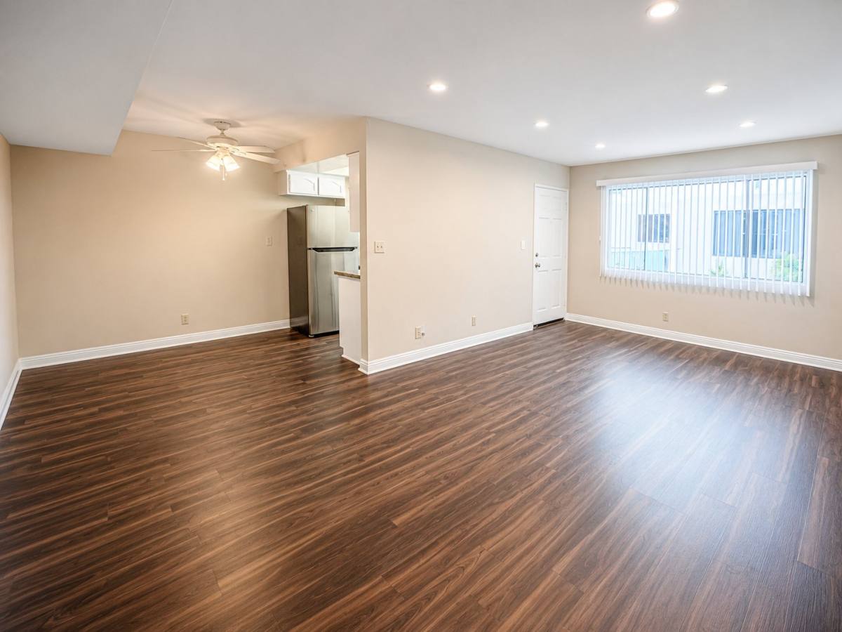Apartment for rent at 515 E Elmwood Ave #107, Burbank, CA 91501