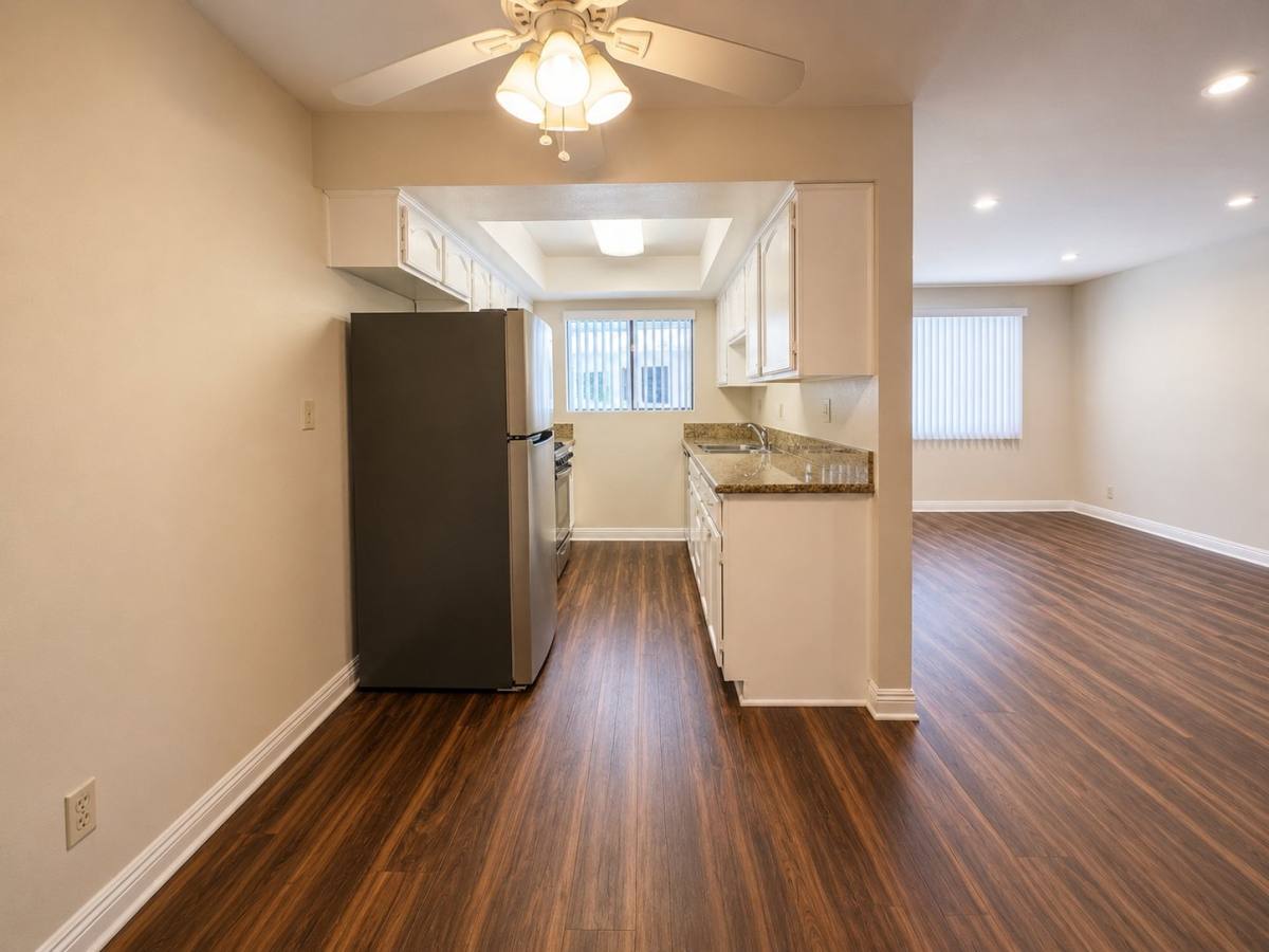 Apartment for rent at 515 E Elmwood Ave #107, Burbank, CA 91501