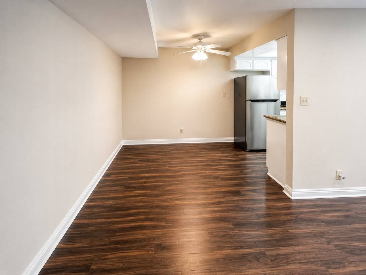 Apartment for rent at 515 E Elmwood Ave #107, Burbank, CA 91501