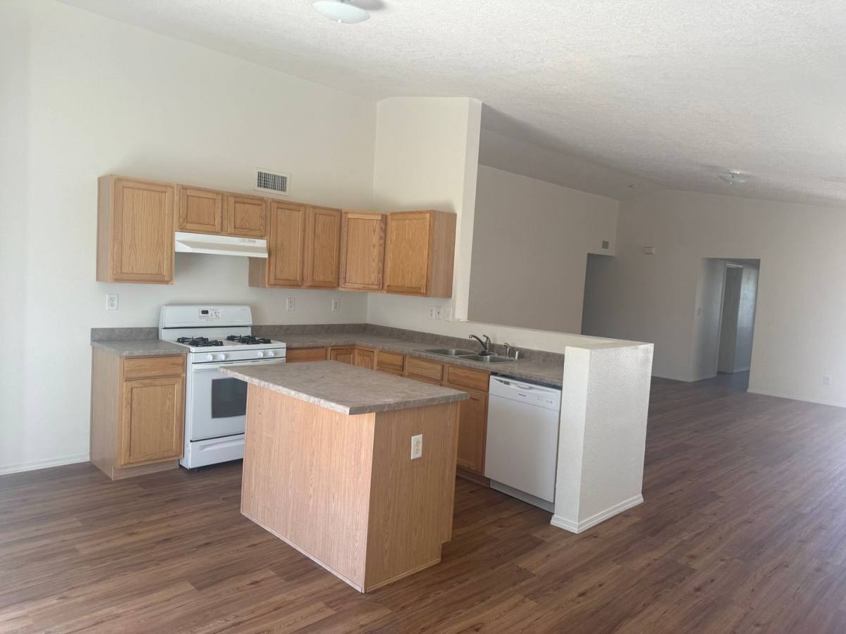 House for rent at 3716 Ranchers Loop, Rio Rancho, NM 87144