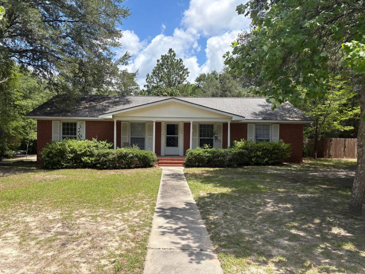 House for rent at 104 Herty Dr, Statesboro, GA 30458