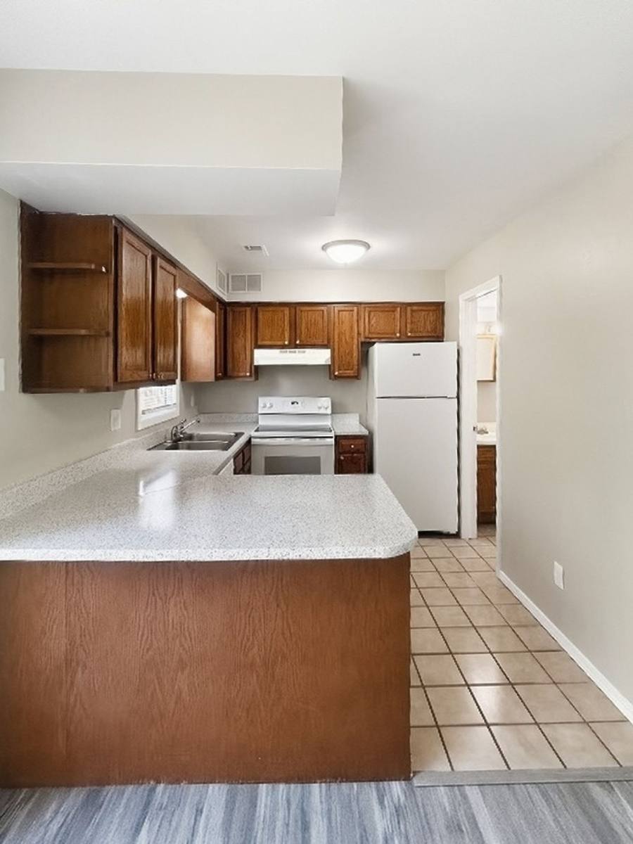 Townhouse for rent at 300 E 261 S, Kokomo, IN 46902
