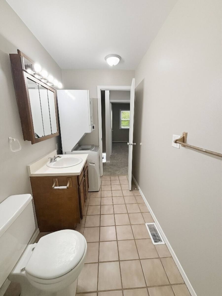 Townhouse for rent at 300 E 261 S, Kokomo, IN 46902