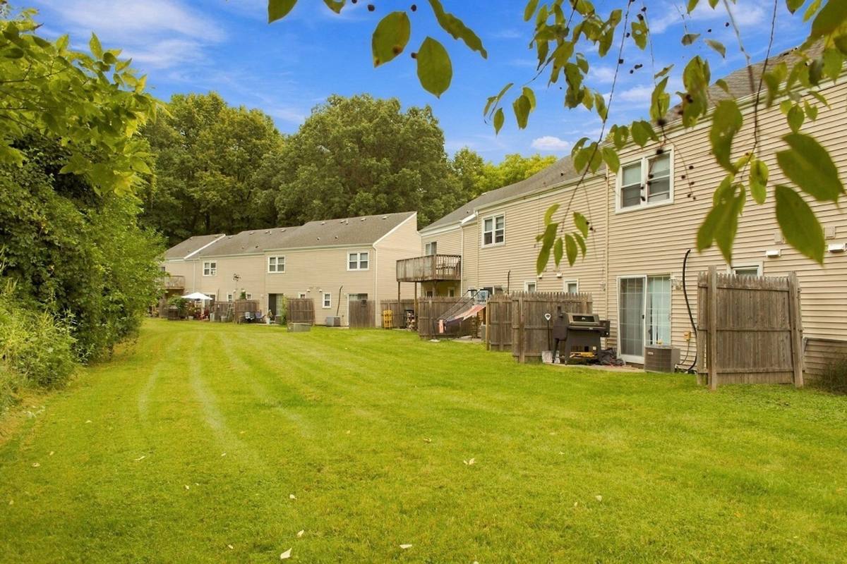 Townhouse for rent at 300 E 261 S, Kokomo, IN 46902