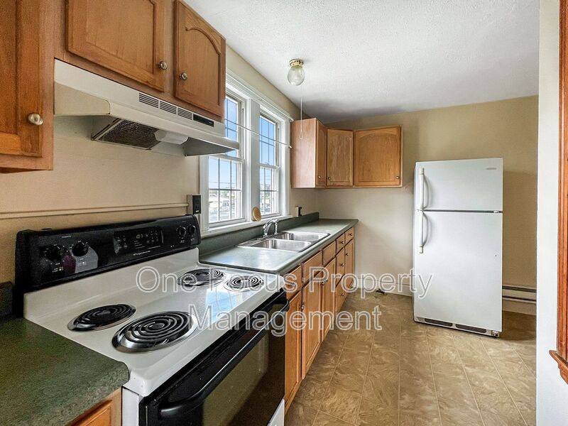 Apartment for rent at 236 Pennsylvania Ave, Mill Hall, PA 17751