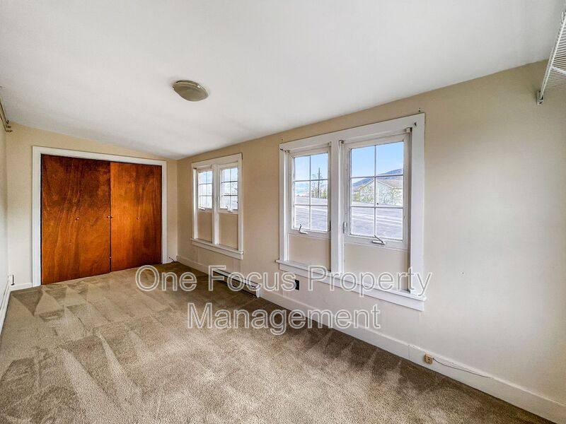 Apartment for rent at 236 Pennsylvania Ave, Mill Hall, PA 17751