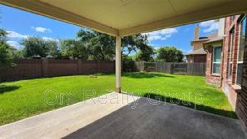 House for rent at 2318 Nashmor Dr, Sugar Land, TX 77479