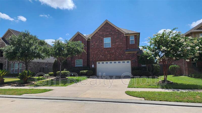 House for rent at 2318 Nashmor Dr, Sugar Land, TX 77479