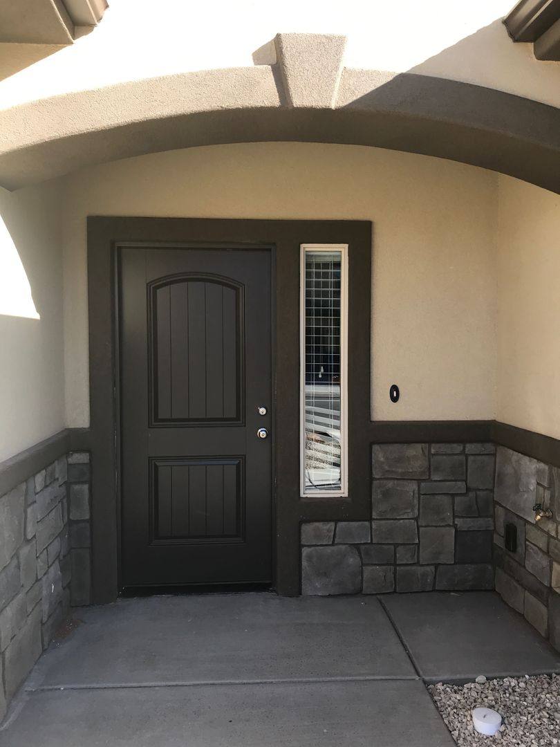 Townhouse for rent at 2520 Blackhawk Dr, Santa Clara, UT 84765