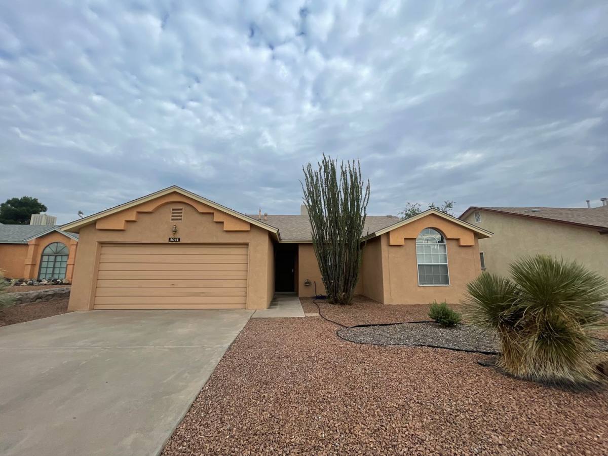 House for rent at 5015 Emerald St, Las Cruces, NM 88012