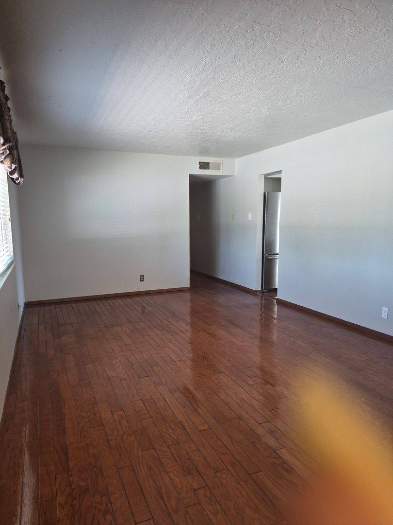 House for rent at 5832 Avenida La Barranca, Albuquerque, NM 87114