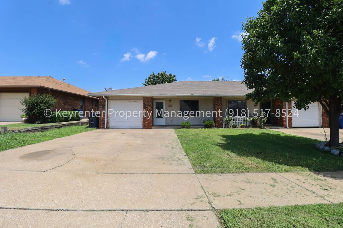Apartment for rent at 13015 E 39th Place, Tulsa, OK 74134