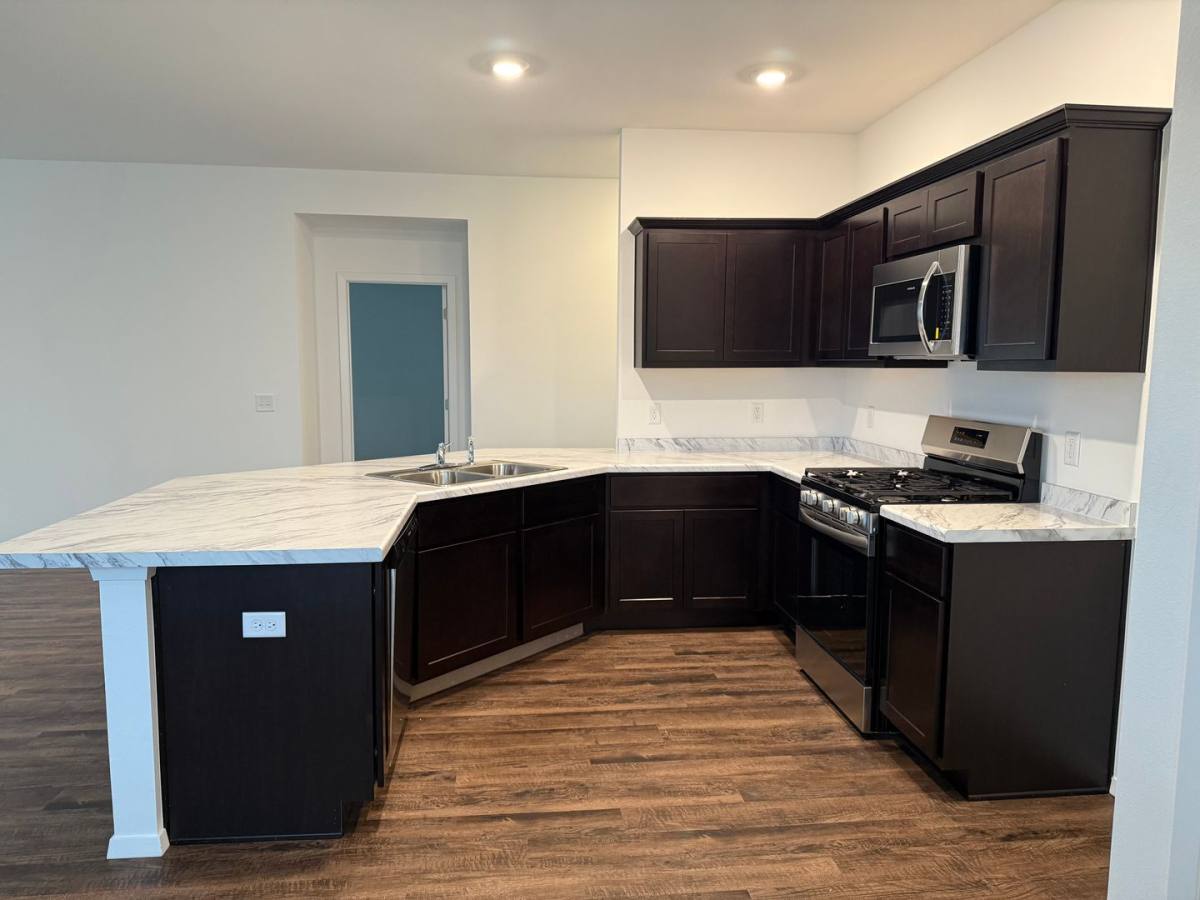 House for rent at 29518 E 78th Place S, Broken Arrow, OK 74014