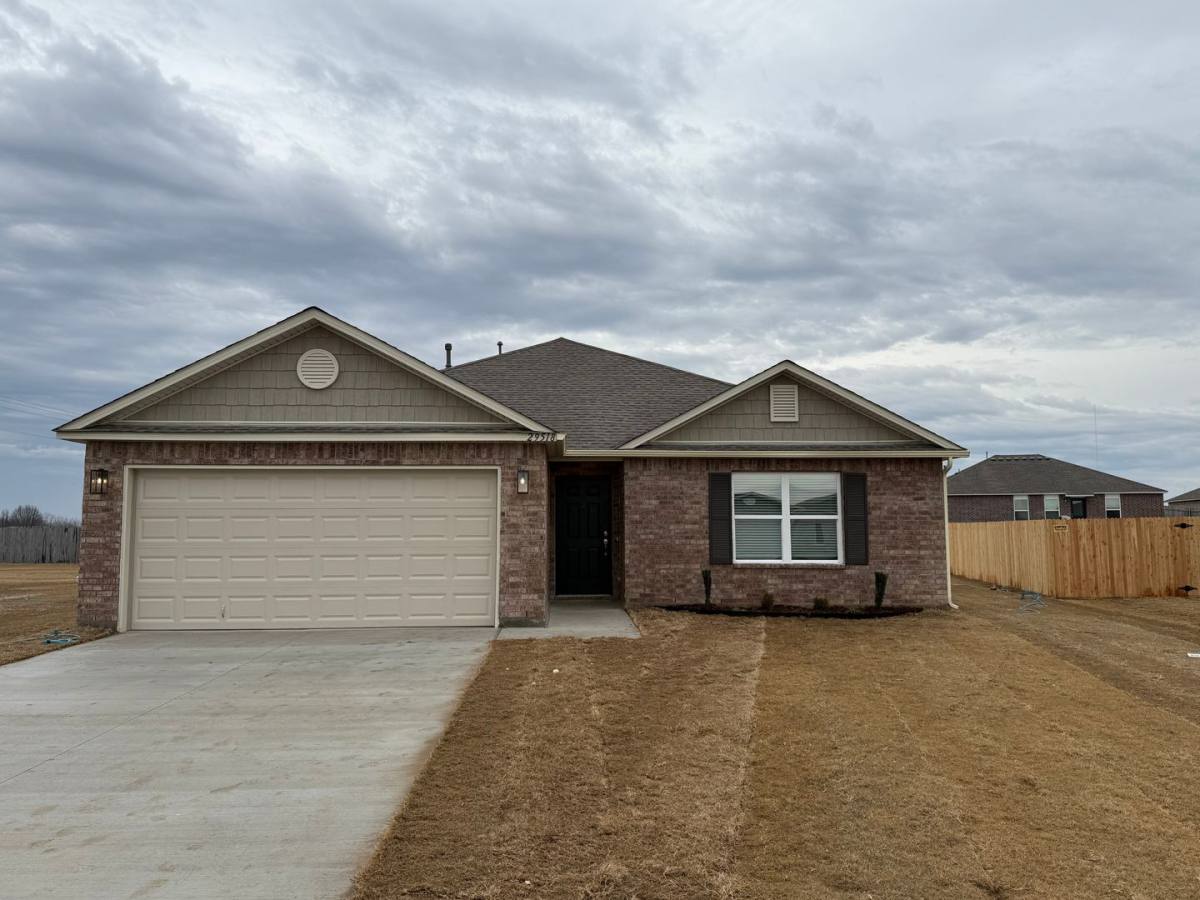 House for rent at 29518 E 78th Place S, Broken Arrow, OK 74014