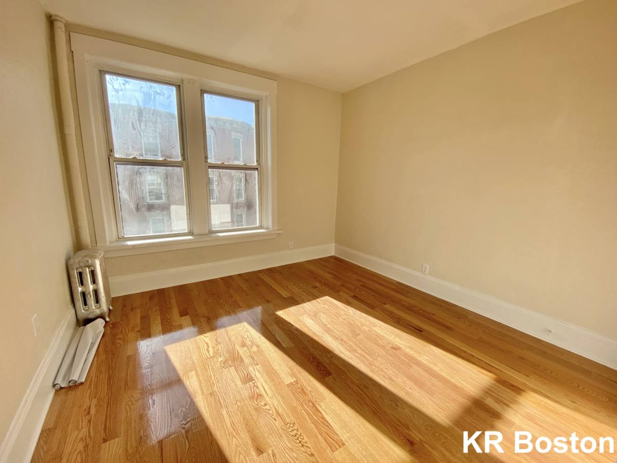 Apartment for rent at 7 Mount Hood Rd #3, Brighton, MA 02135