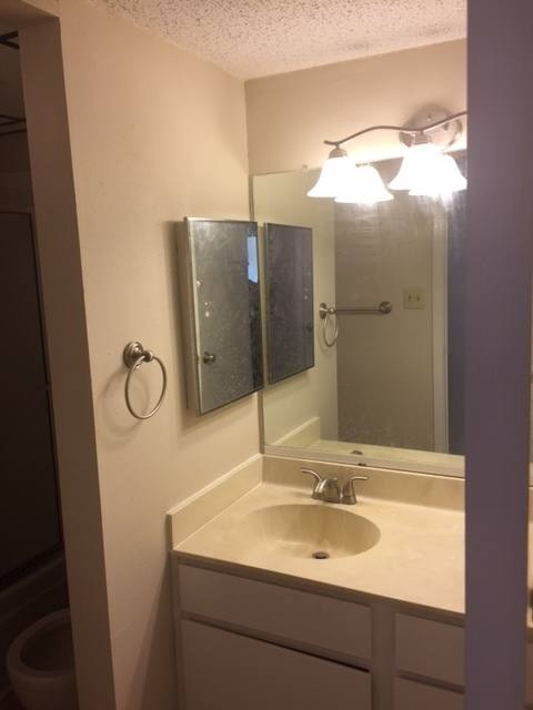 Condo for rent at 7092 N Holiday Dr, Galveston, TX 77550