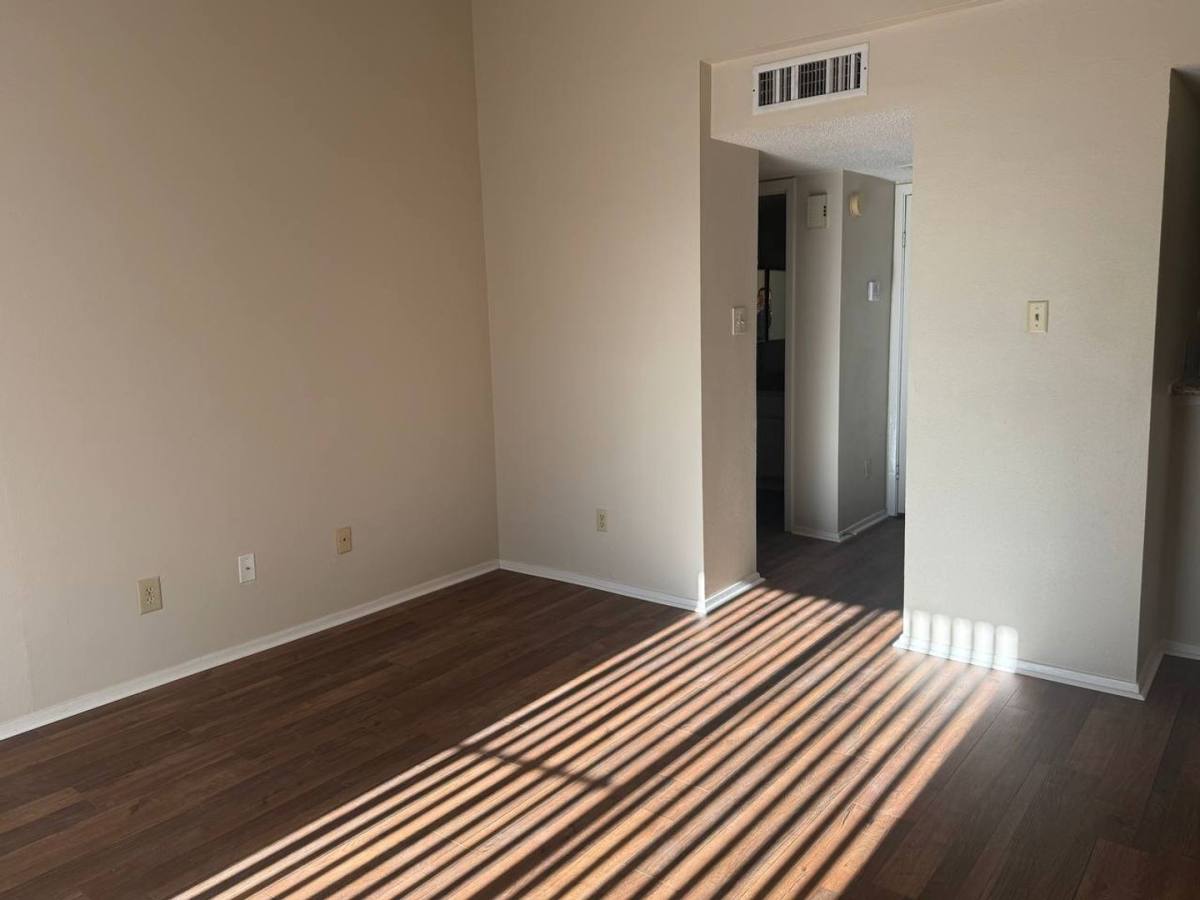 Condo for rent at 7092 N Holiday Dr, Galveston, TX 77550