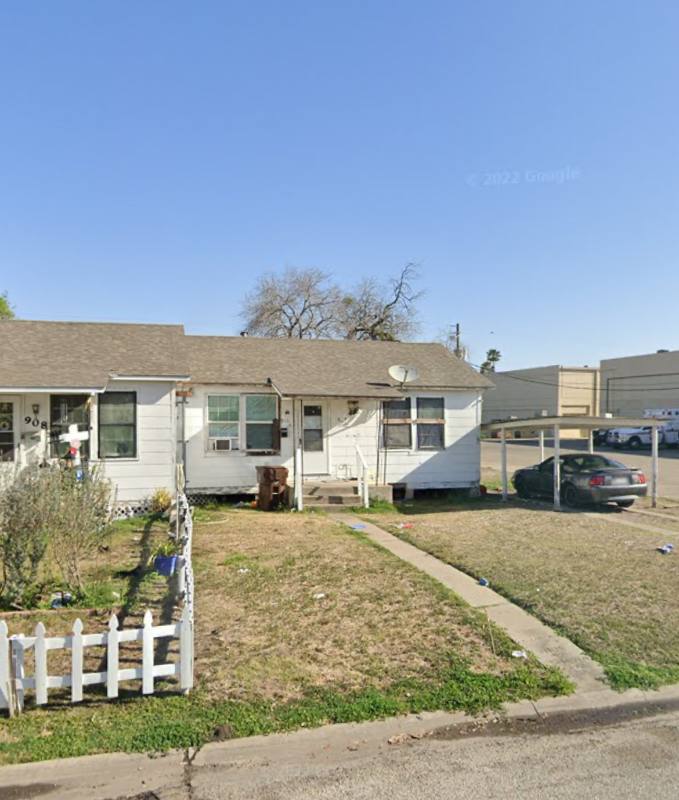 Apartment for rent at 910 E Doddridge #1, Kingsville, TX 78363