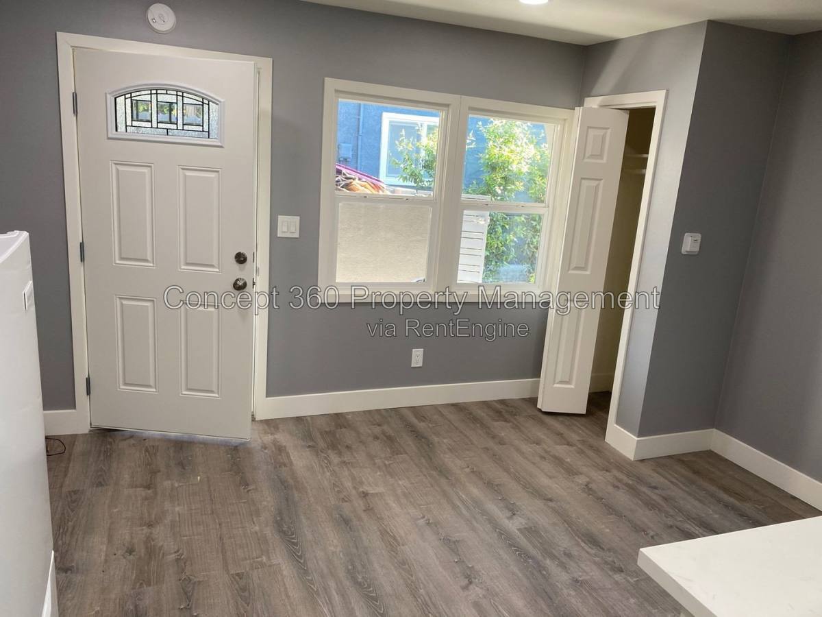 Apartment for rent at 4154 N Business St #5, Long Beach, CA 90807