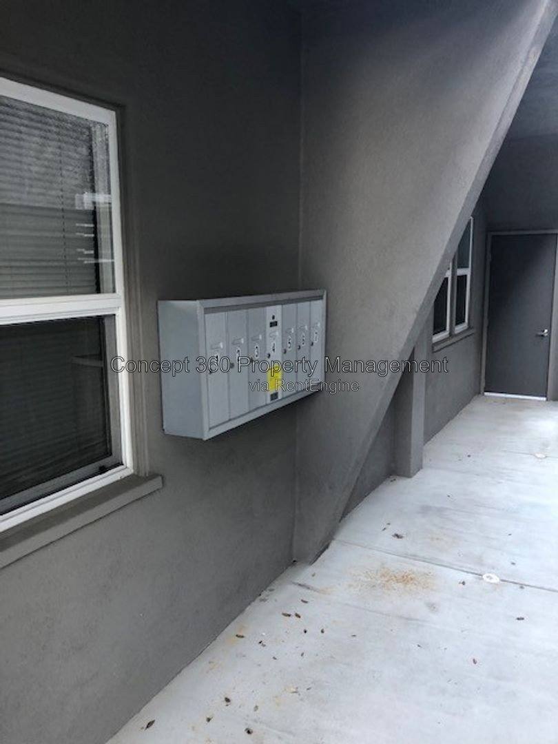 Apartment for rent at 4154 N Business St #5, Long Beach, CA 90807