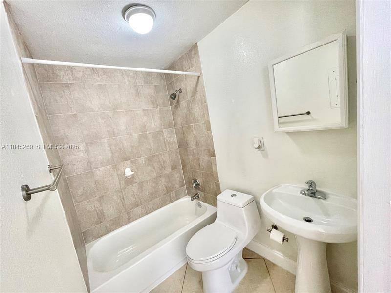 House for rent at 1010 N 31st Court, Hollywood, FL 33021