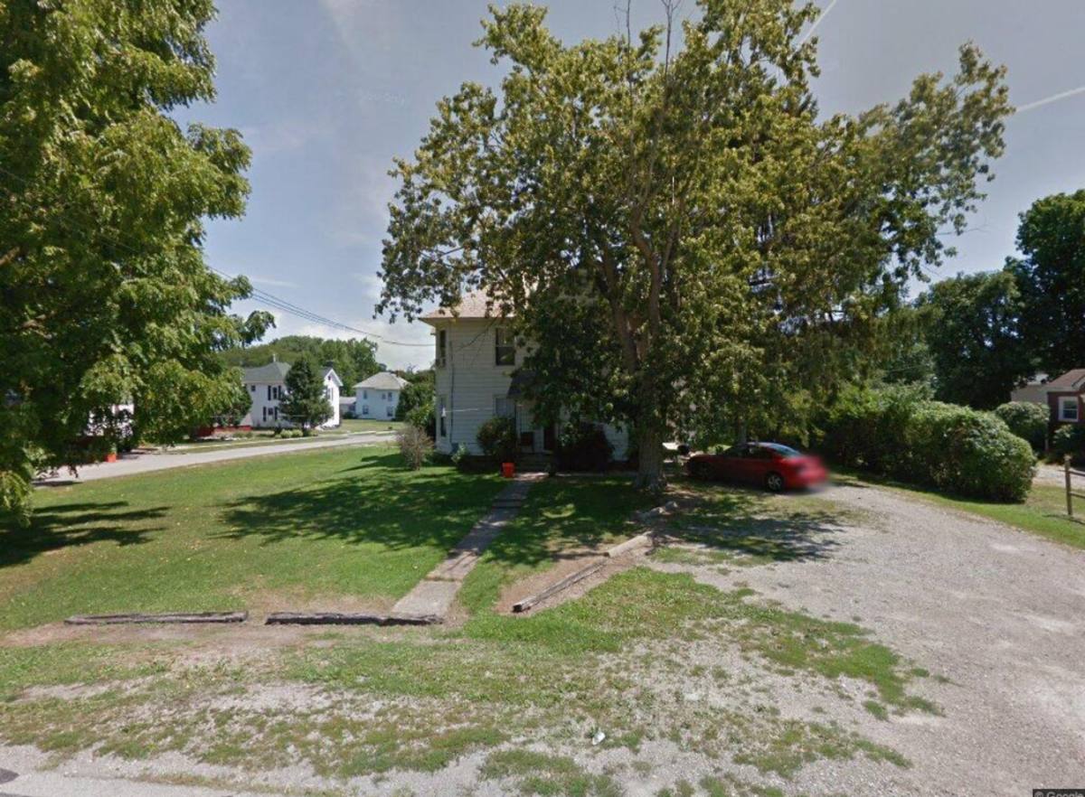 Apartment for rent at 121 Washington St, West Liberty, OH 43357