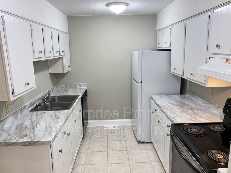 Condo for rent at 8176 Harley Square, Cordova, TN 38016