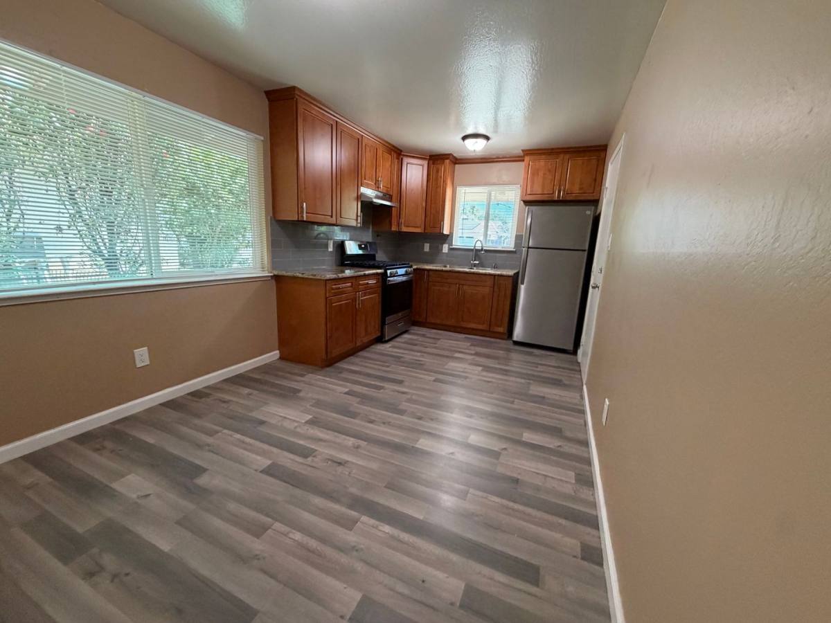 Townhouse for rent at 5727 Woodleigh Dr, Carmichael, CA 95608
