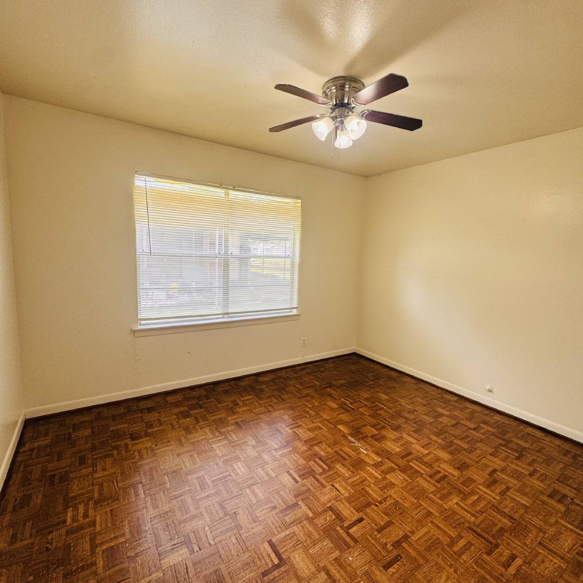 House for rent at 1543 Alamo St, Orange, TX 77630