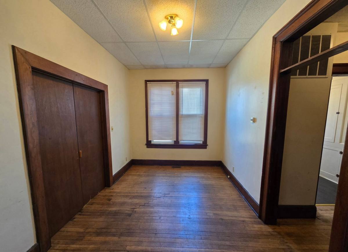 248 Jackson Ave, Charleston, IL 61920 - Apartment for Rent - Image 7