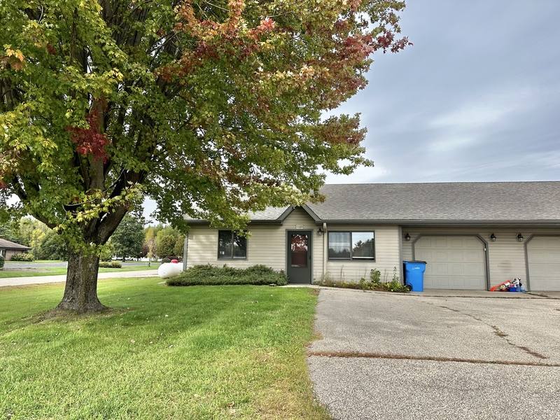 Apartment for rent at 1160 Schabow St, Gresham, WI 54128