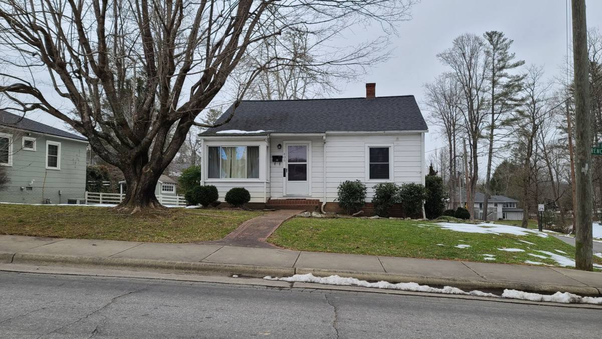 House for rent at 406 E French Broad St, Brevard, NC 28712