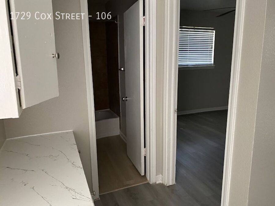 Apartment for rent at 1729 Cox St #106, Carrollton, TX 75006